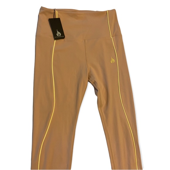 NWT! RYDERWEAR Tan Glow High Waisted Athletic Workout Leggings-Size Medium - Picture 2 of 8